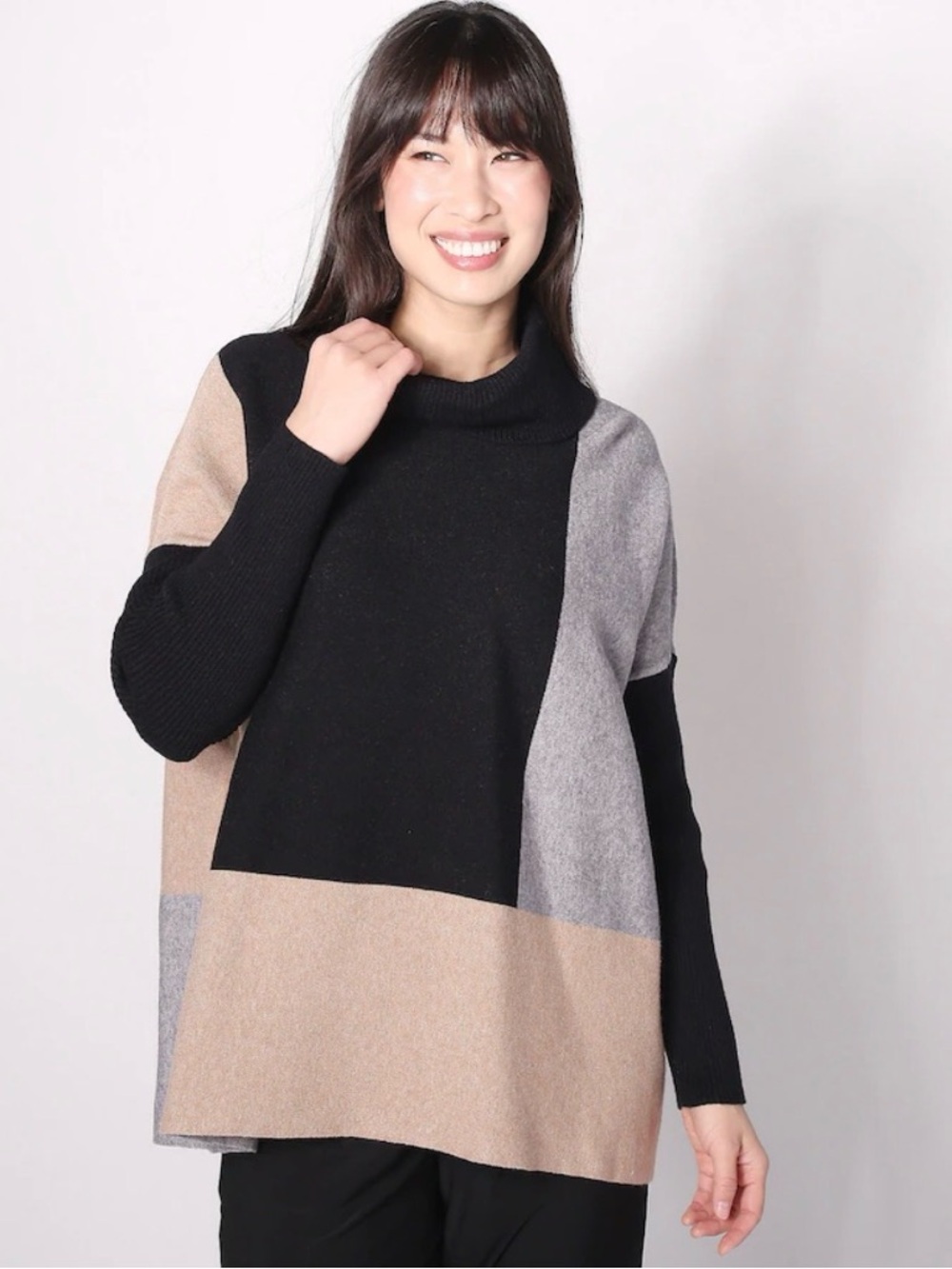 0052–Nina Leonard Black, Gray & Tan Colorblock Turtleneck Sweater